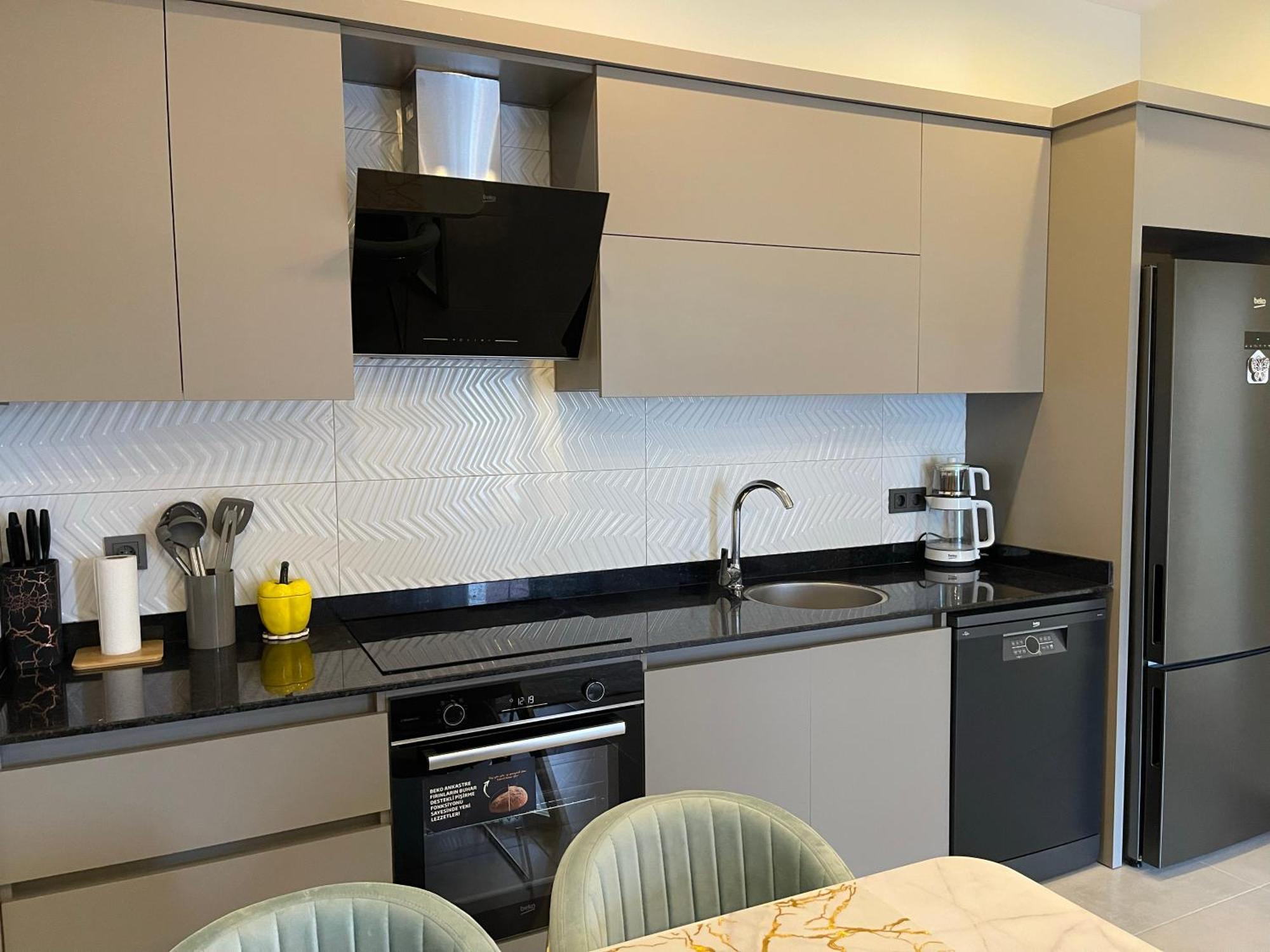 אלאניה Sa Apartments! 300M To The Beach & Yekta Mall מראה חיצוני תמונה