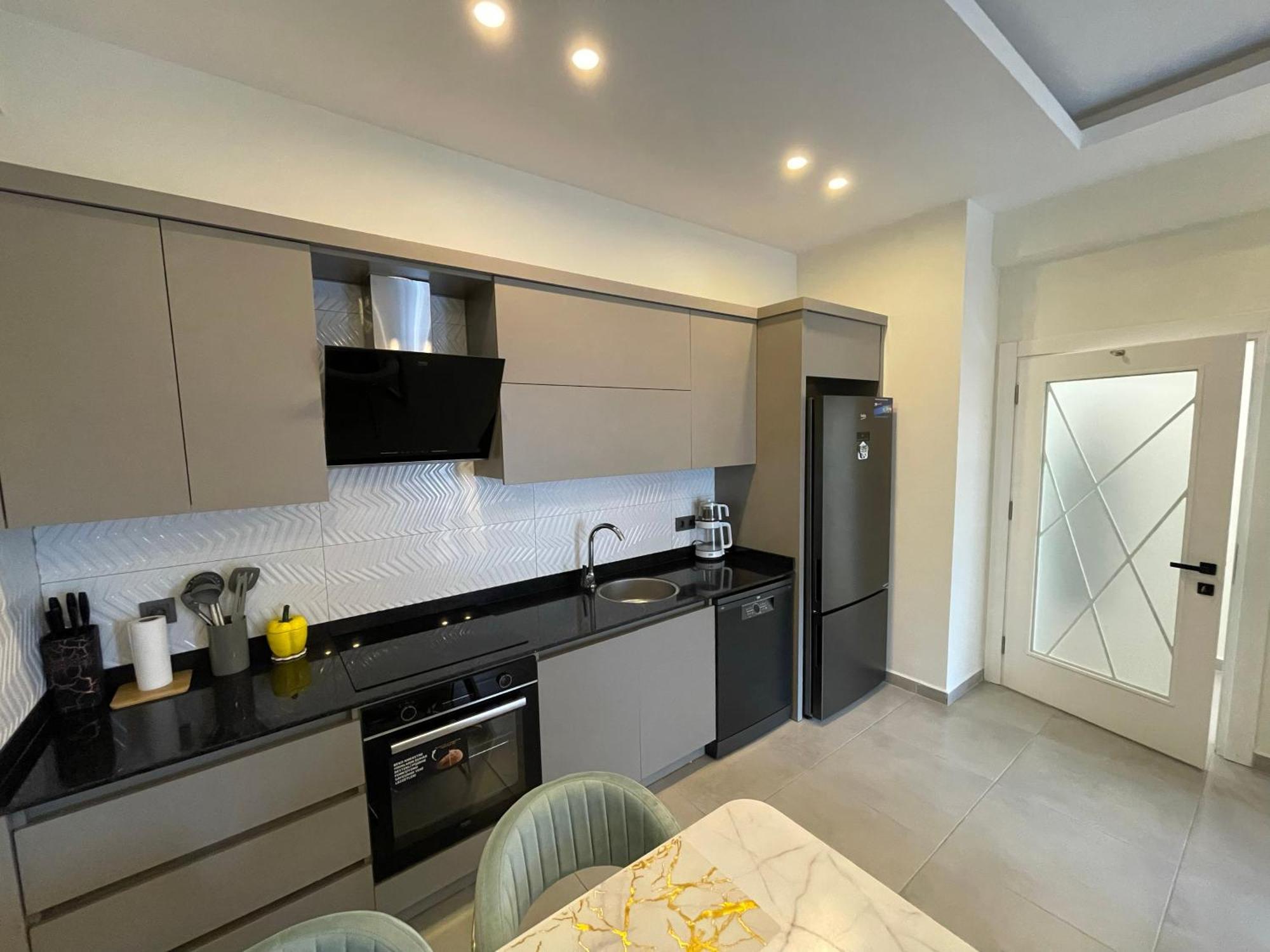 אלאניה Sa Apartments! 300M To The Beach & Yekta Mall מראה חיצוני תמונה